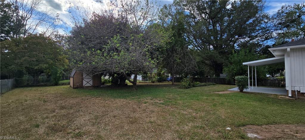 1746 Stoneybrook Drive High Point, NC 27265 - Photo 42 of 45