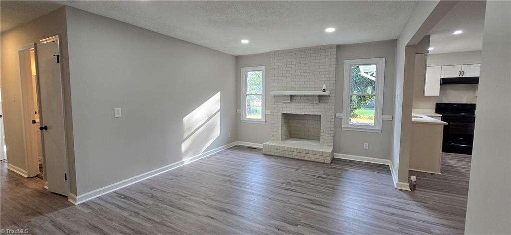 1746 Stoneybrook Drive High Point, NC 27265 - Photo 8 of 45