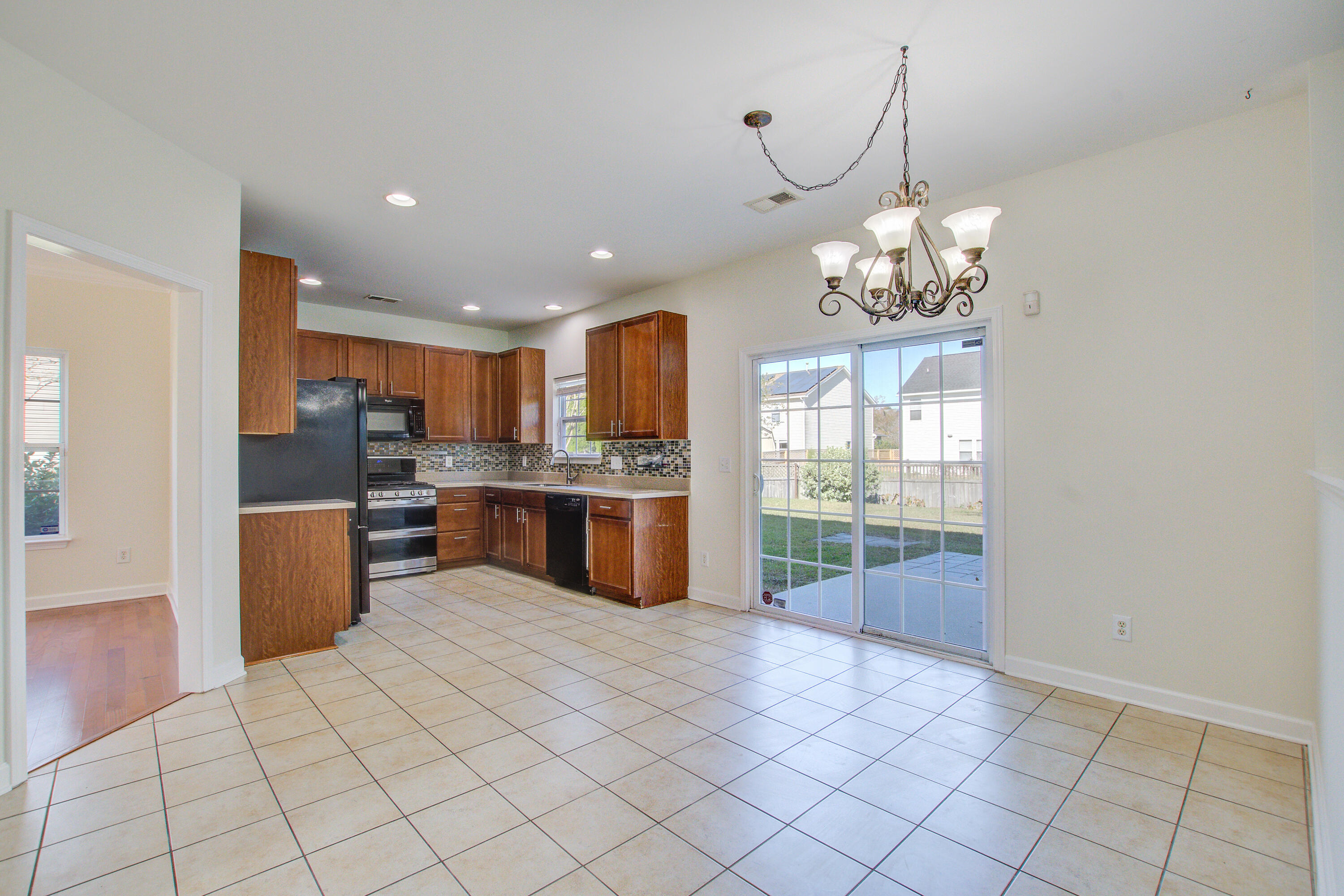 156 Red Leaf Boulevard Moncks Corner, SC 29461 - Photo 11 of 30 156 (11)