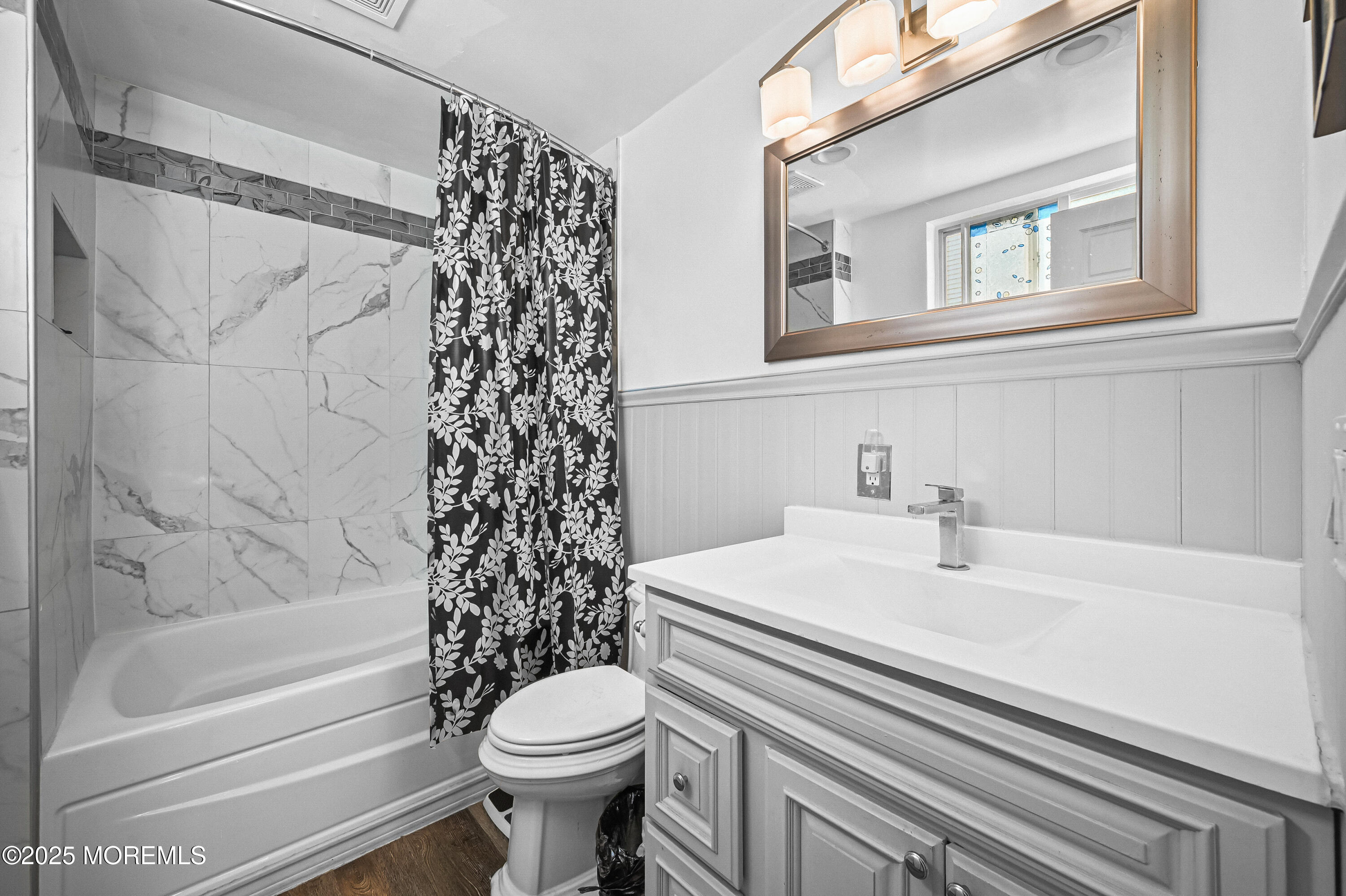 557 Lloyd Road, Unit B Hazlet, NJ 07730 - Photo 12 of 36 557B_lloyd_road_009