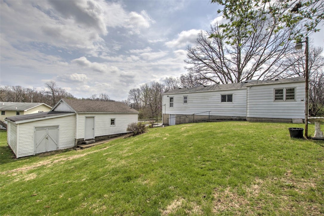 3720 East Lake Shore Drive Decatur, IL 62521 - Photo 20 of 24 Gallery Image 20