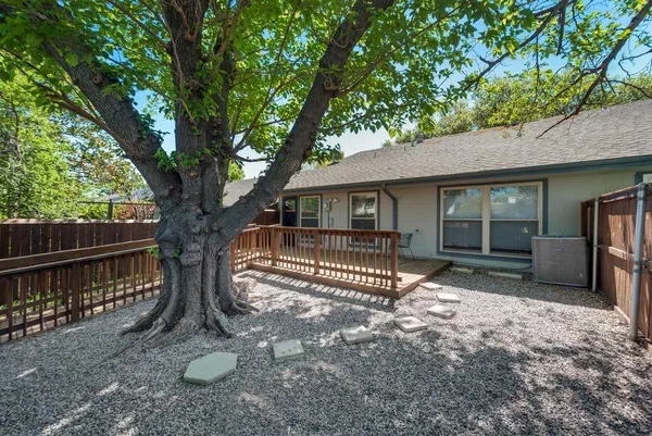 $2,675 | 13737 Flagstone Lane, Dallas, TX 75240