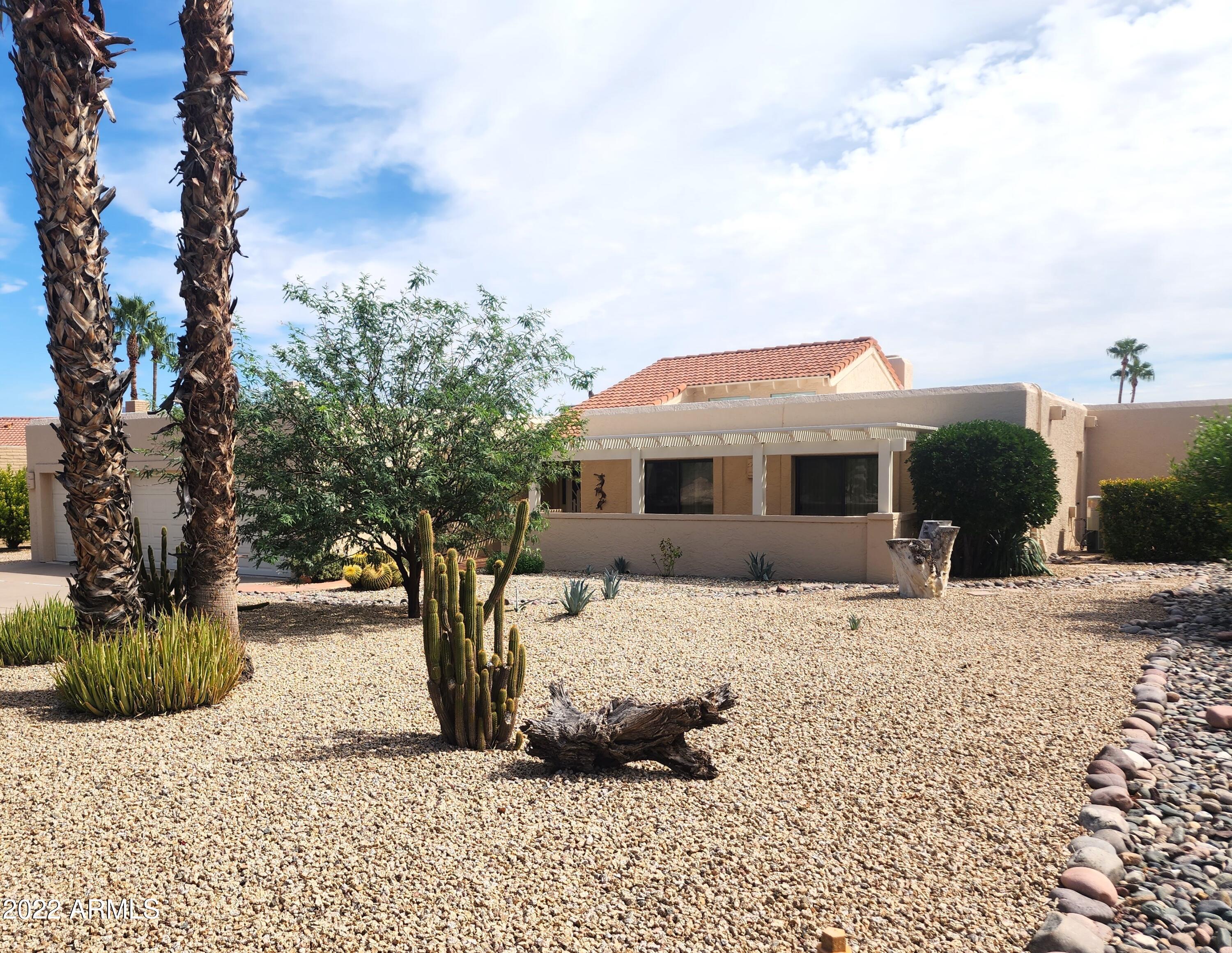 26409 North Arroyo Way Rio Verde, AZ 85263 - Photo 6 of 40 Front pergola