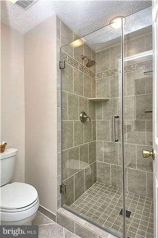 7607 Springfield Hills Drive Springfield, VA 22153 - Photo 13 of 30 Bath (Master)