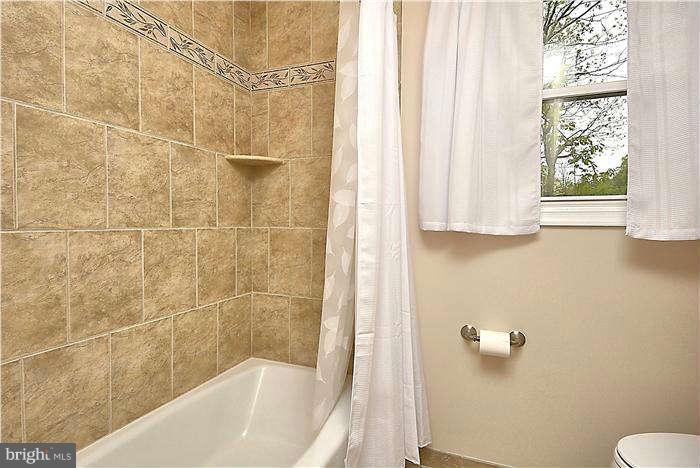 7607 Springfield Hills Drive Springfield, VA 22153 - Photo 17 of 30 Bath