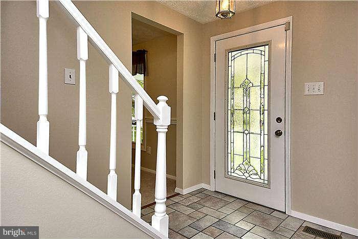 7607 Springfield Hills Drive Springfield, VA 22153 - Photo 3 of 30 Interior (General)