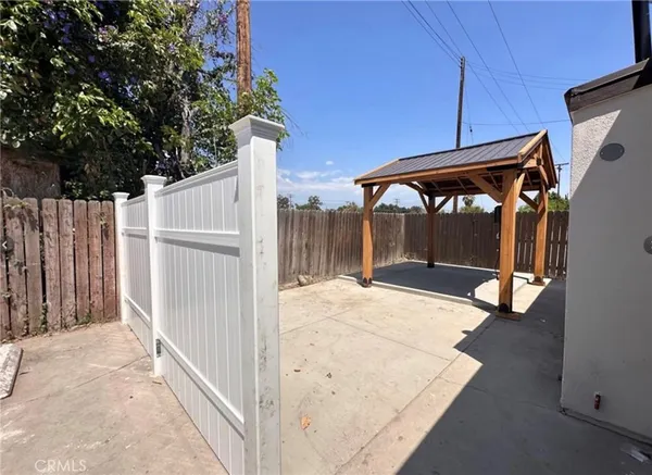 a view of outdoor space