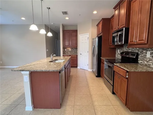 $2,200 | 23520 Alamanda Drive, Unit 203, Estero, FL 34135