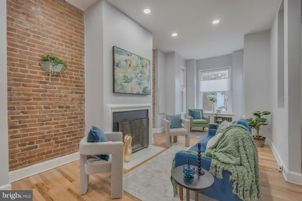 $1,460,000 | 239 8th Street Northeast, Washington, DC 20002
