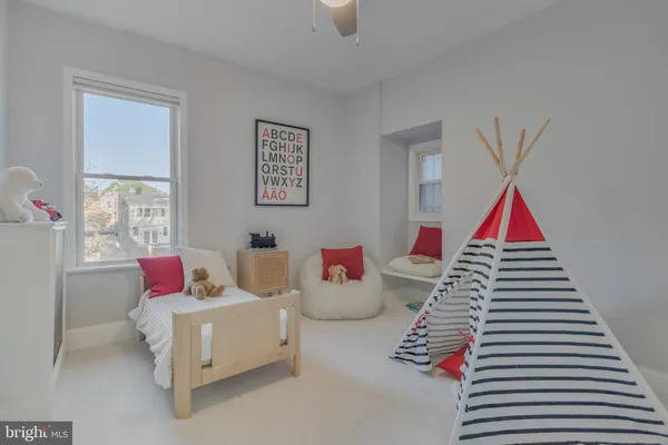 $1,460,000 | 239 8th Street Northeast, Washington, DC 20002