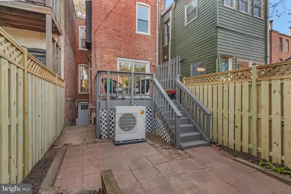 $1,460,000 | 239 8th Street Northeast, Washington, DC 20002
