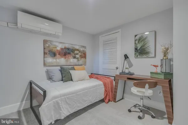 $1,460,000 | 239 8th Street Northeast, Washington, DC 20002