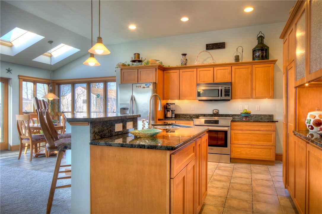 78 Point Road Portsmouth, RI 02871 - Photo 7 of 43 Updated kitchen