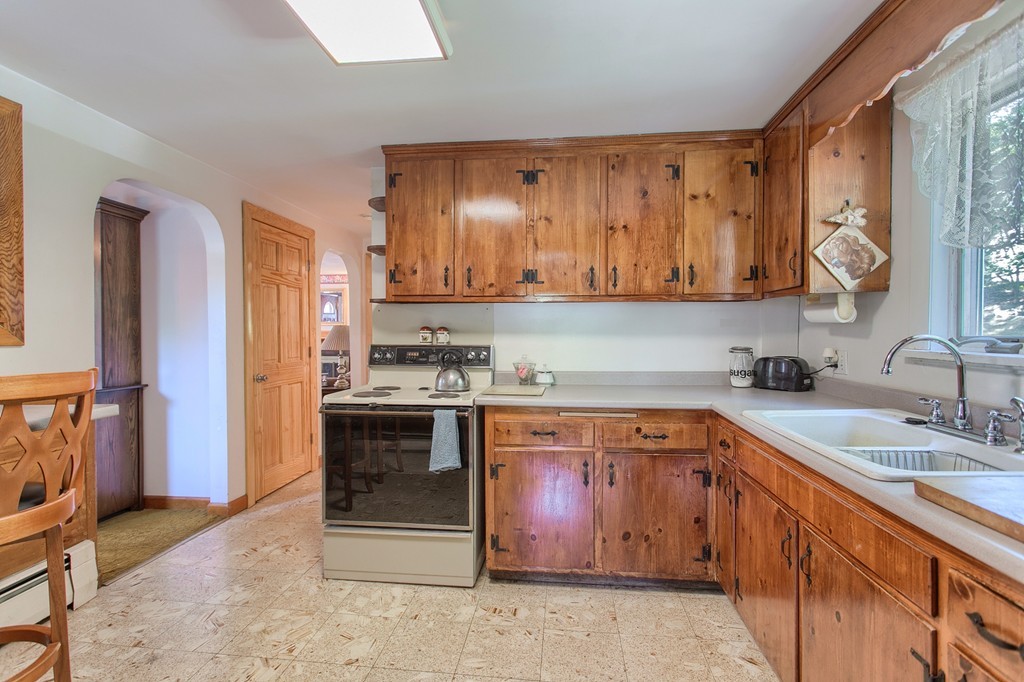 21 Condor Road Reading, MA 01867 - Photo 12 of 28 Gallery Image 12