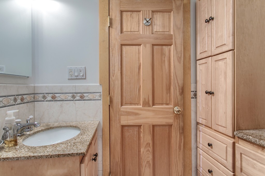 21 Condor Road Reading, MA 01867 - Photo 16 of 28 Gallery Image 16