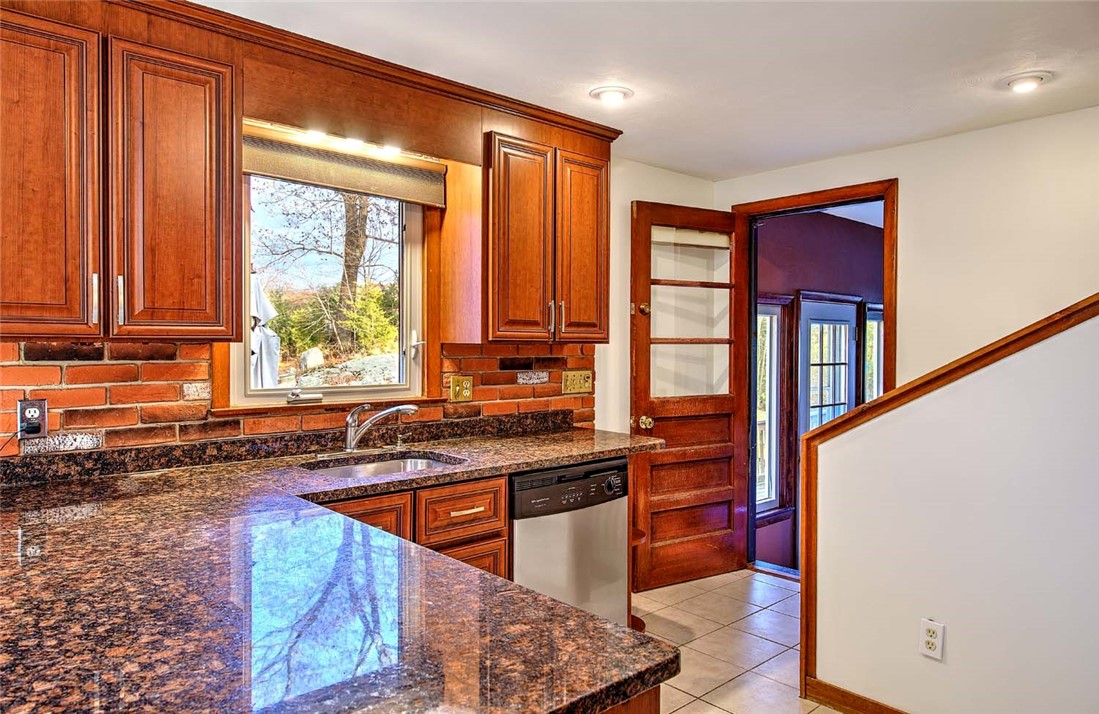 64 Peacedale Road Cumberland, RI 02864 - Photo 2 of 43 Gallery Image 2