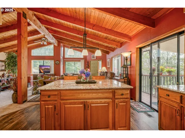 $750,000 | 11046 Win Stanley Drive Southeast, Lyons, OR 97358