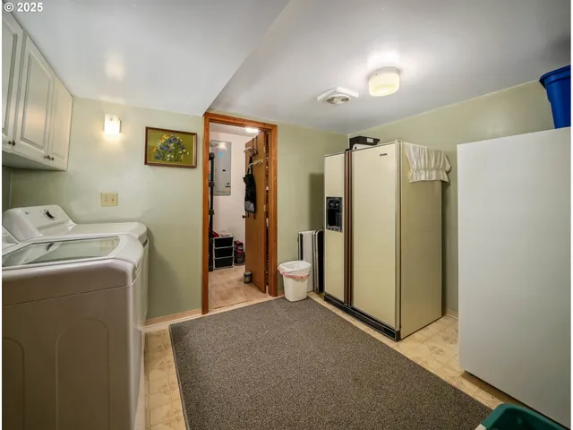 $750,000 | 11046 Win Stanley Drive Southeast, Lyons, OR 97358