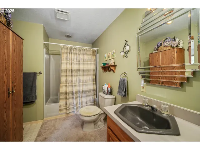 $750,000 | 11046 Win Stanley Drive Southeast, Lyons, OR 97358