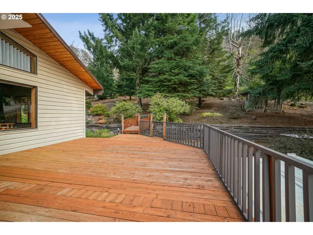 $750,000 | 11046 Win Stanley Drive Southeast, Lyons, OR 97358