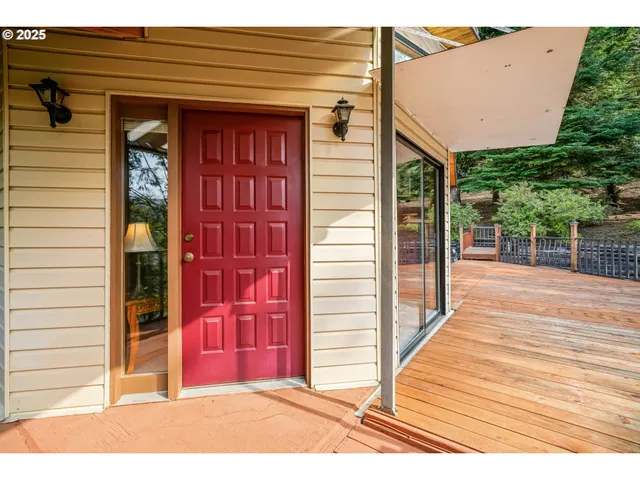 $750,000 | 11046 Win Stanley Drive Southeast, Lyons, OR 97358