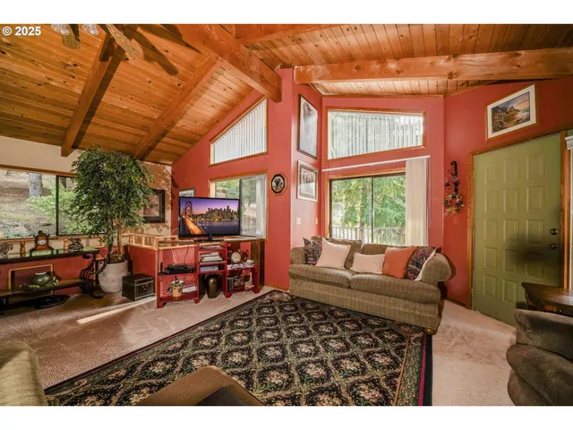 $750,000 | 11046 Win Stanley Drive Southeast, Lyons, OR 97358