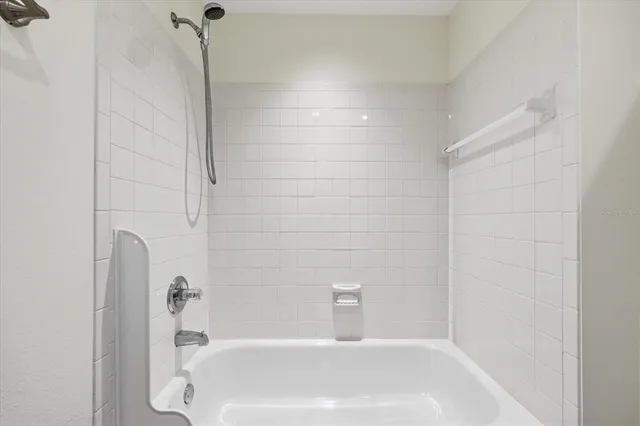 $3,900 | 2802 West North A Street, Tampa, FL 33609