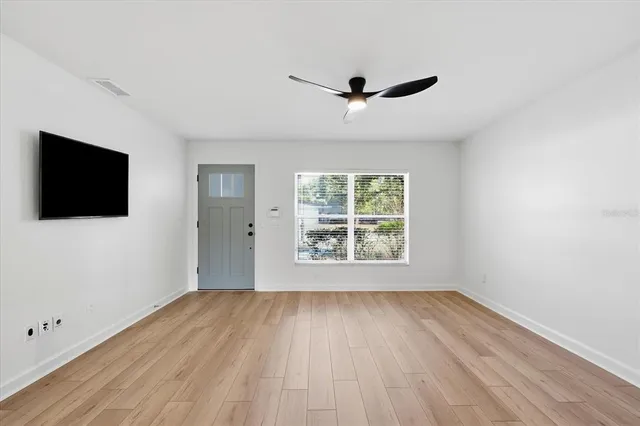 $3,900 | 2802 West North A Street, Tampa, FL 33609