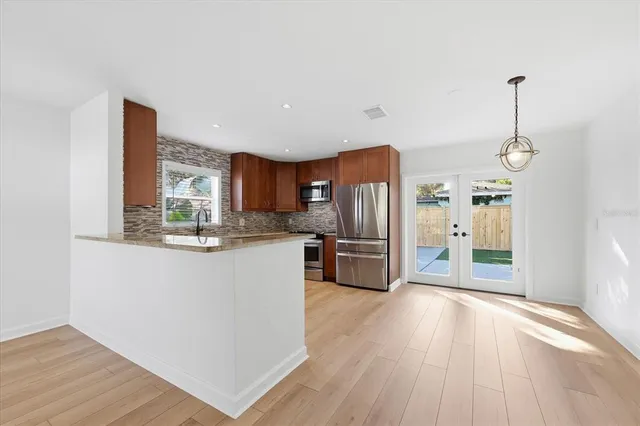 $3,900 | 2802 West North A Street, Tampa, FL 33609