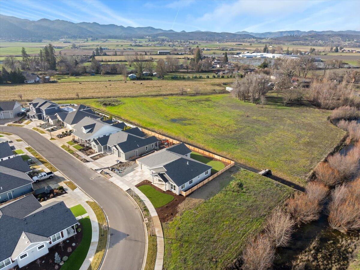 1757 River Run Street Central Point, OR 97502 - Photo 45 of 52 46-DJI_0497