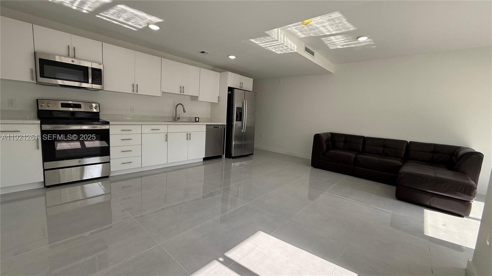 14571 Southwest 261st Street, Unit 14571 Homestead, FL 33032 - Photo 4 of 14