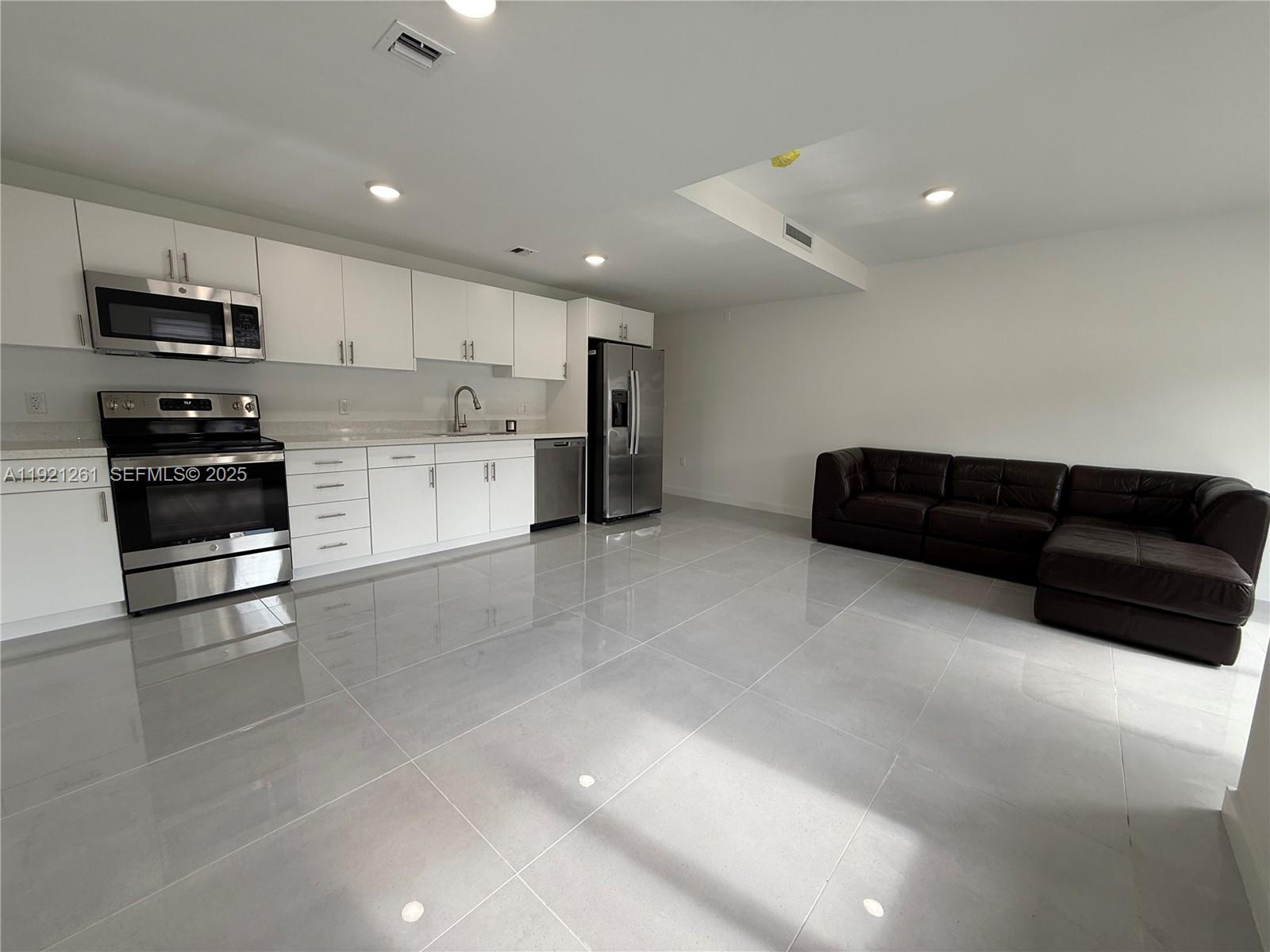 14571 Southwest 261st Street, Unit 14571 Homestead, FL 33032 - Photo 9 of 14