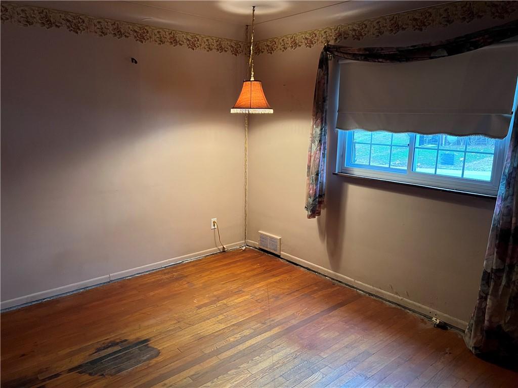 2618 Reiter Road Pittsburgh, PA 15235 - Photo 3 of 17 Gallery Image 3