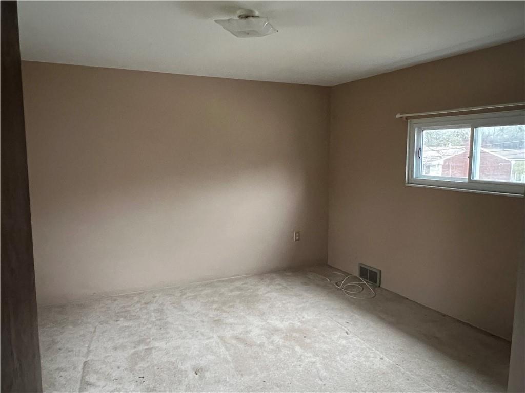 2618 Reiter Road Pittsburgh, PA 15235 - Photo 10 of 17 Gallery Image 10
