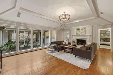$975,000 | 9510 Hill View Drive, Dallas, TX 75231