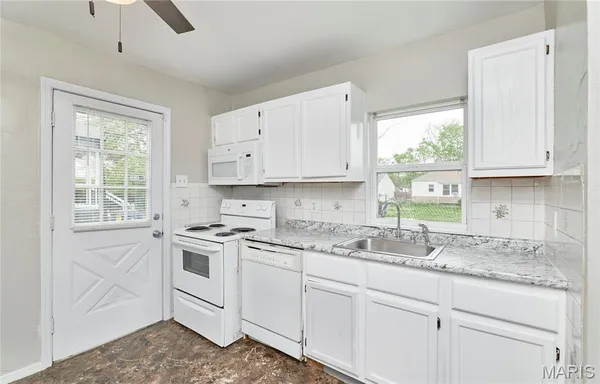 $1,200 | 10214 St Anthony, St. Ann, MO 63074