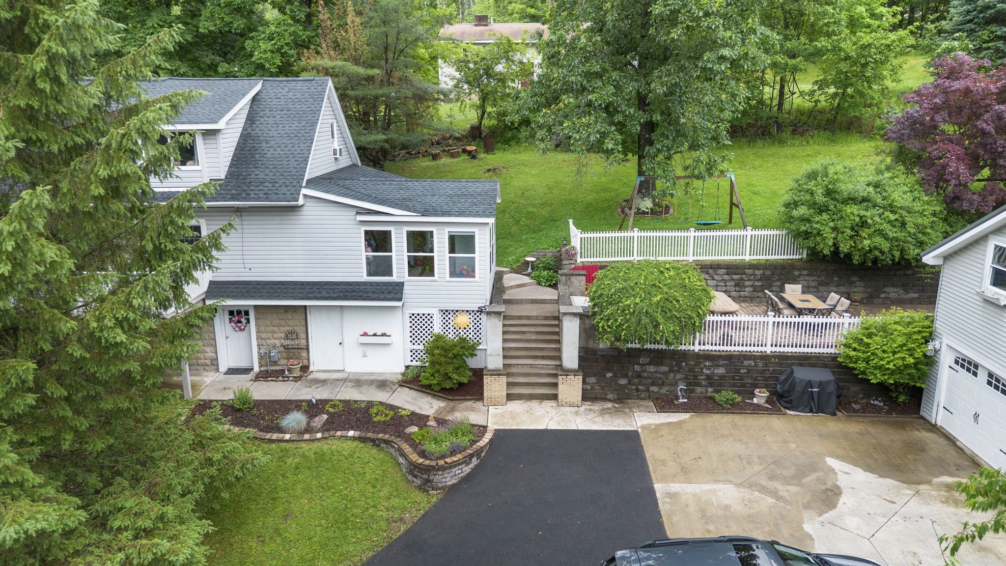 201 Smith Hill Road Binghamton, NY 13905 - Photo 2 of 38
