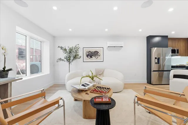 $799,000 | 105 Laidlaw Avenue, Unit 4, Jersey City, NJ 07306