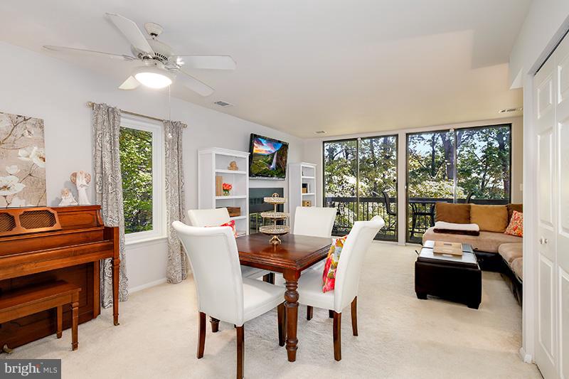 11166 Boathouse Court, Unit 70 Reston, VA 20191 - Photo 12 of 30 Dining Room