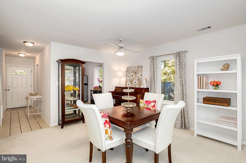 11166 Boathouse Court, Unit 70 Reston, VA 20191 - Photo 8 of 30 Dining Room
