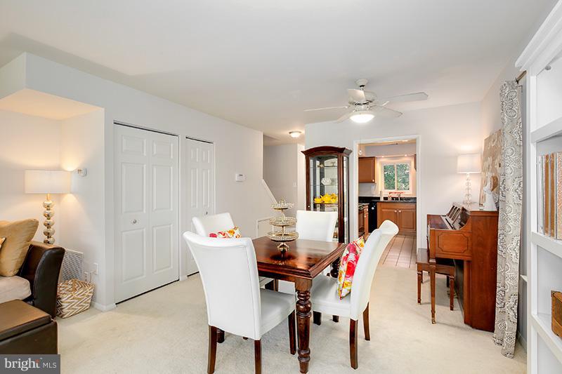 11166 Boathouse Court, Unit 70 Reston, VA 20191 - Photo 9 of 30 Dining Room