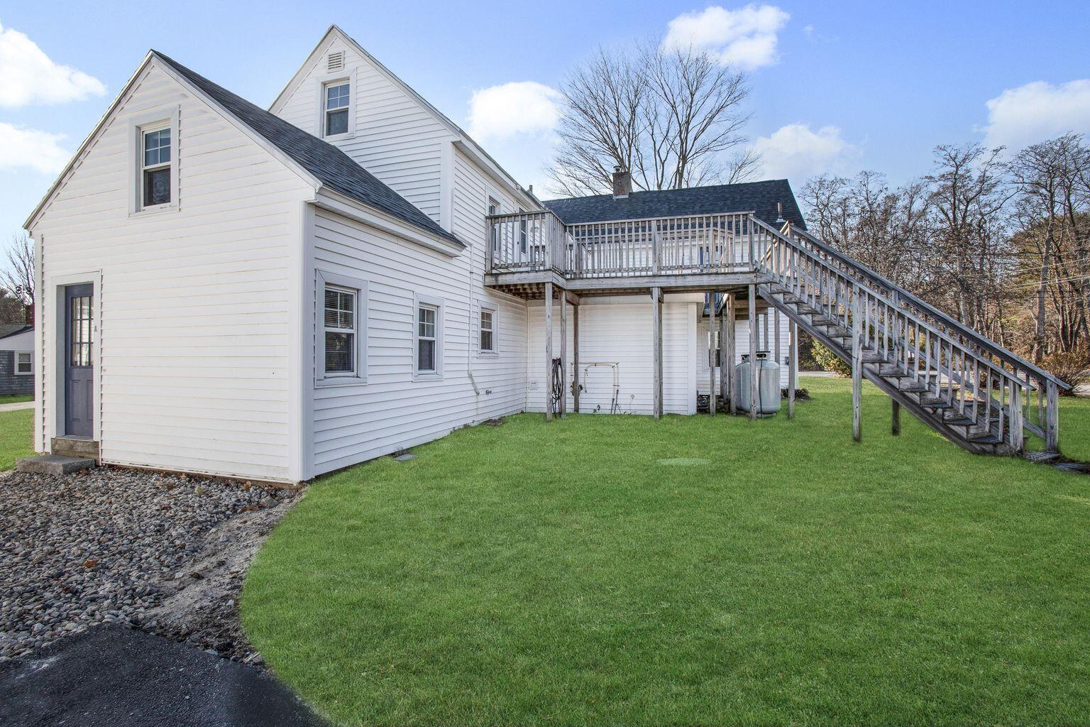 92 Sea Road, Unit B Kennebunk, ME 04043 - Photo 6 of 7 92 Sea Road B
