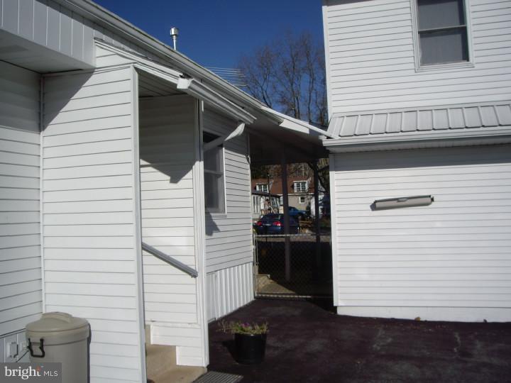254 Beacon Light Road Coatesville, PA 19320 - Photo 3 of 25 Exterior Back