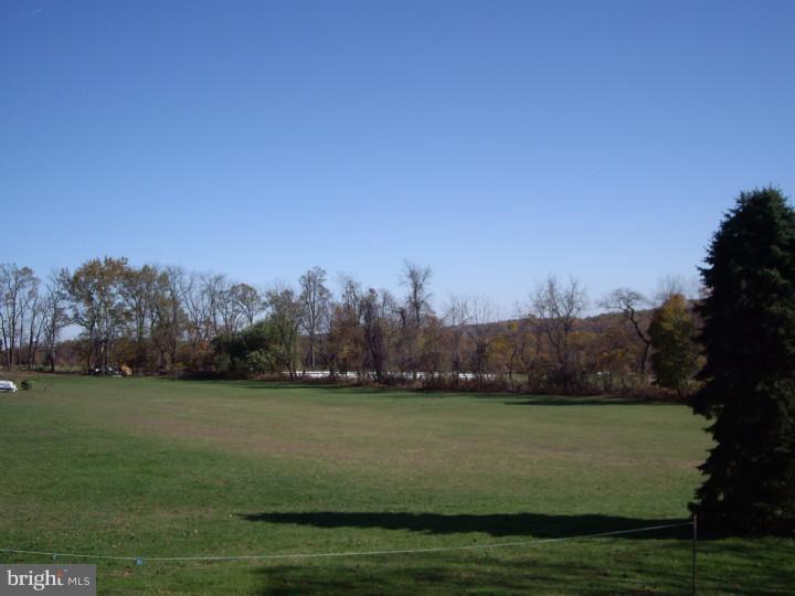 254 Beacon Light Road Coatesville, PA 19320 - Photo 8 of 25 View