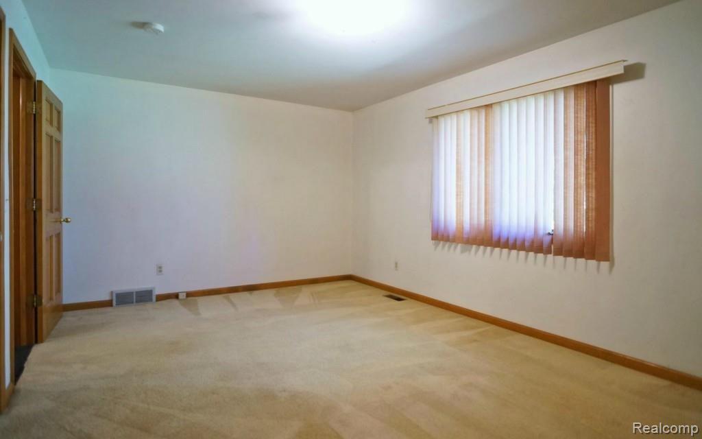 2529 Chicago Road Warren, MI 48092 - Photo 10 of 22 17-photo-web-1680x1050-105757.jpg