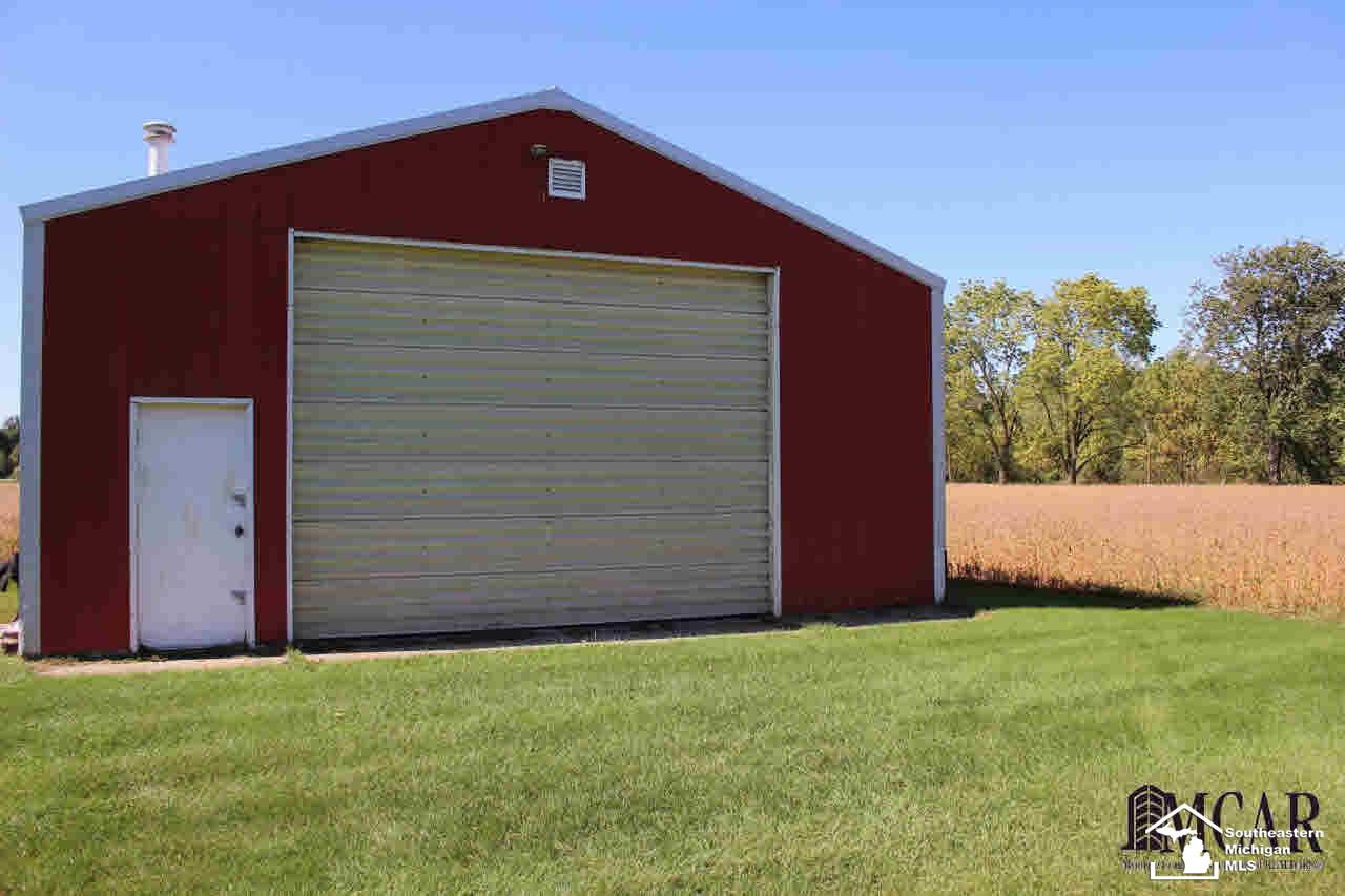 9009 North Ann Arbor Road Dundee, MI 48131 - Photo 35 of 45 21220832-34.JPG