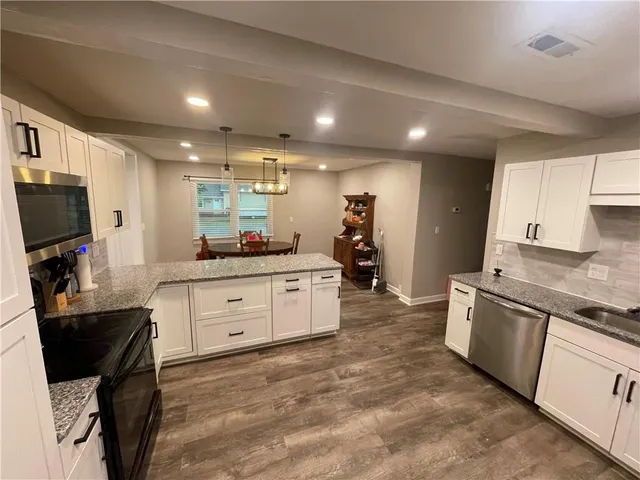 $274,900 | 202 20th Avenue South, Greenwood, MO 64034