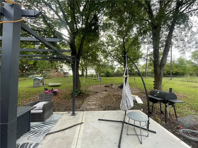 $274,900 | 202 20th Avenue South, Greenwood, MO 64034