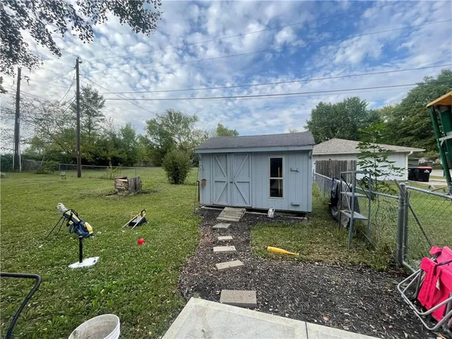 $274,900 | 202 20th Avenue South, Greenwood, MO 64034