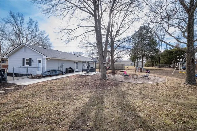 $269,900 | 202 20th Avenue South, Greenwood, MO 64034